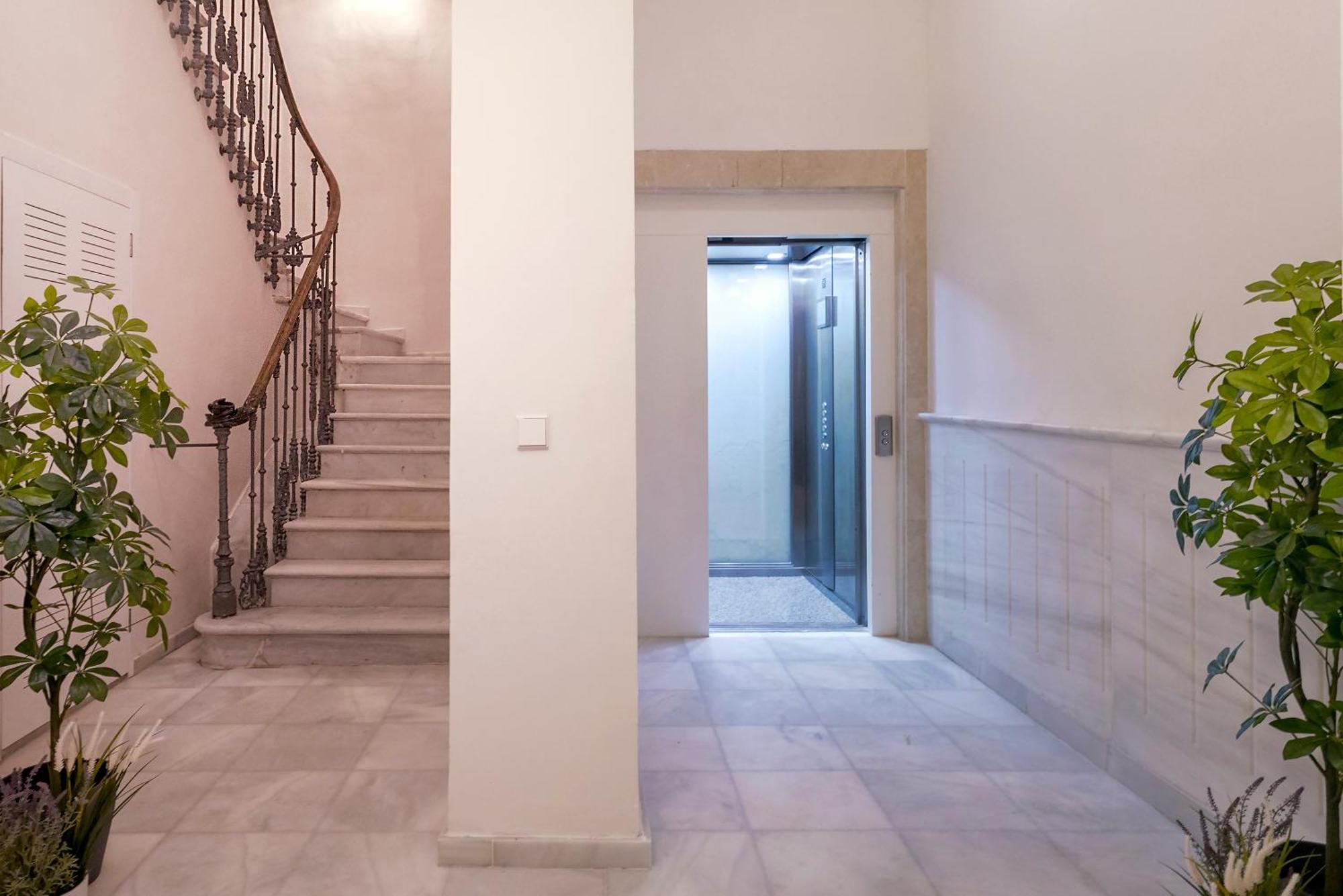Thyssen Cisneros By Rent Me Apartament Malaga